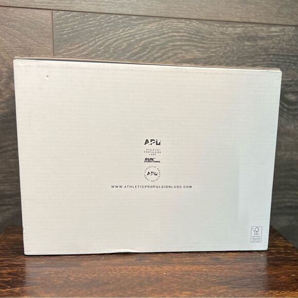 APL TechLoom Breeze Sneaker in Magenta/Neon Peach/Melange, Size 6. New in Box! - Picture 16 of 16